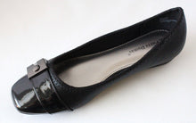 Load image into Gallery viewer, Lizzy 2